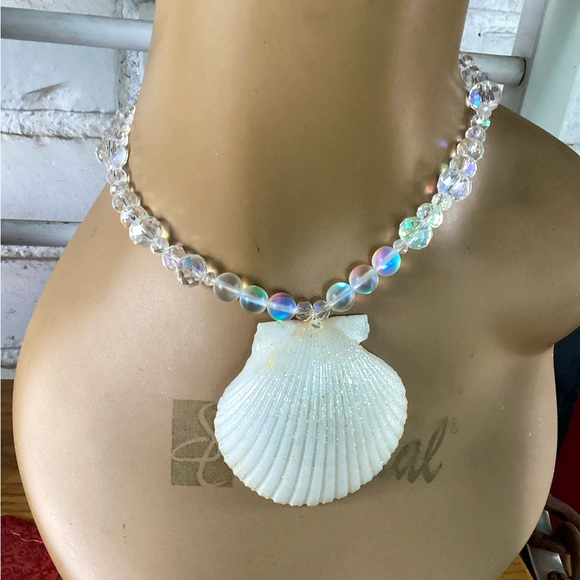 Jewelry - Women's Glitter Seashell Moonstone Necklace Set